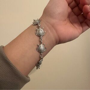 Sterling Silver 925 Turtle Bracelet Size 7 1/4 inches
